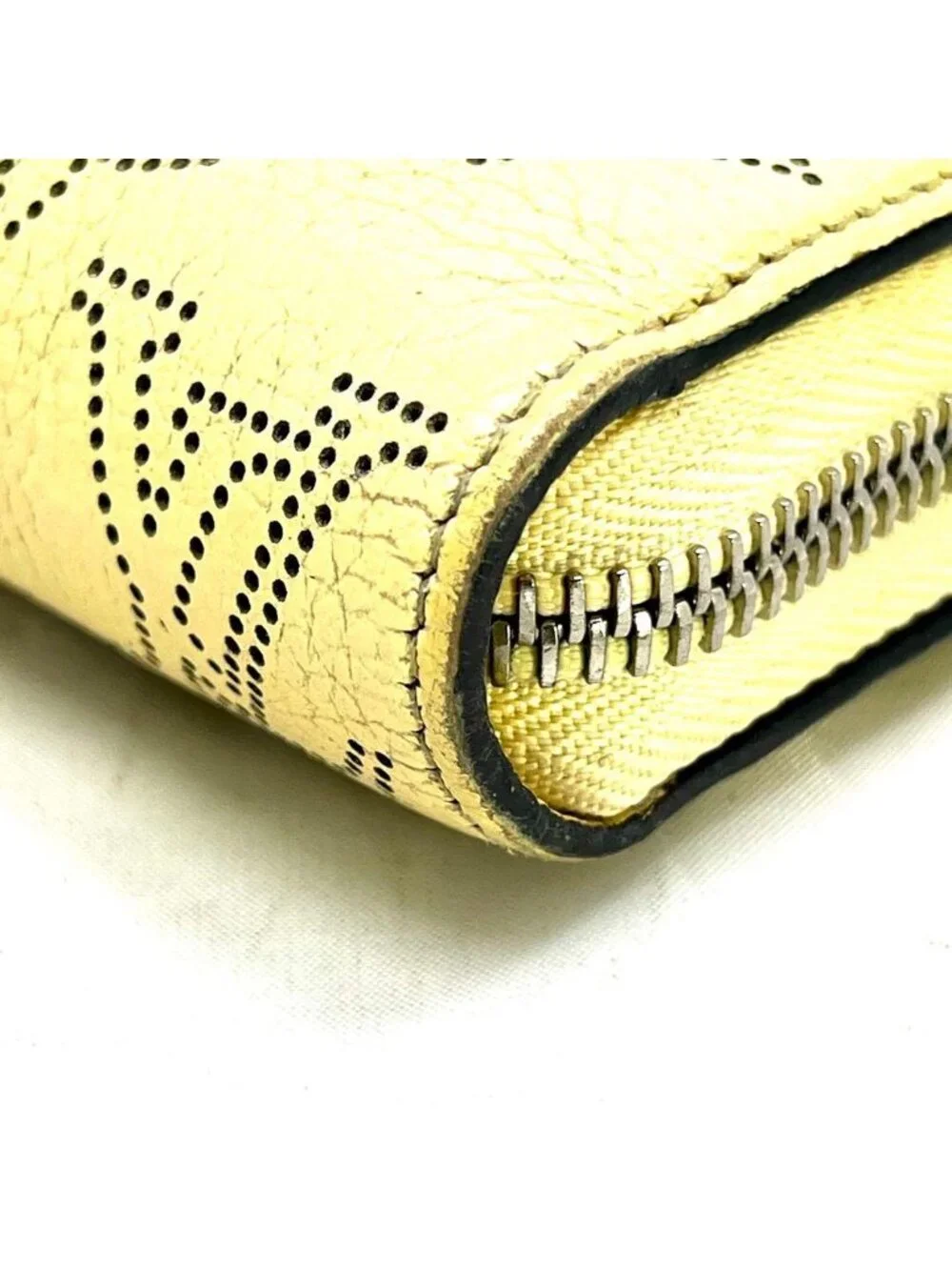 Louis Vuitton Built in Mahina Zippy Wallet Banana
